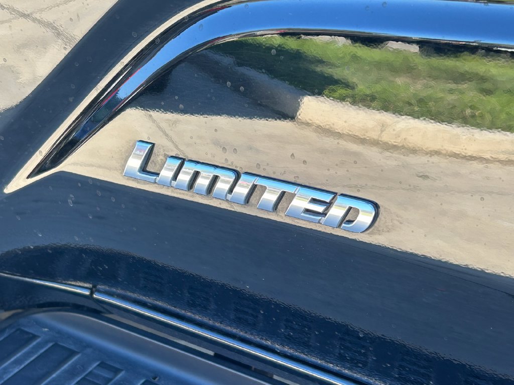 Certified 2025 Toyota 4Runner Limited AWD/4WD image 15
