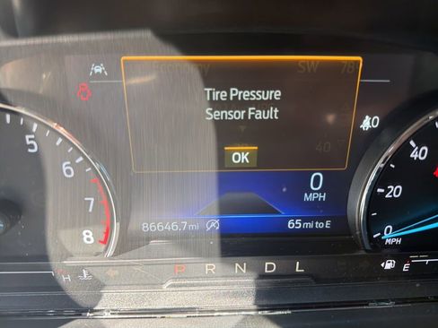 Used 2021 Ford Explorer XLT w/ Equipment Group 202A image 13