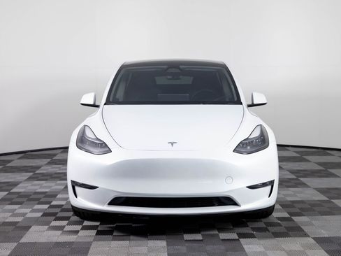 Used 2024 Tesla Model Y Long Range image 12