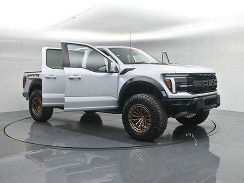 Used 2025 Ford F150 Raptor image 36