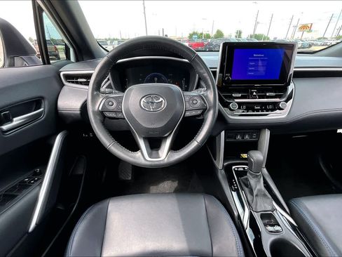 Used 2023 Toyota Corolla Cross AWD Hybrid w/ Convenience Package image 6
