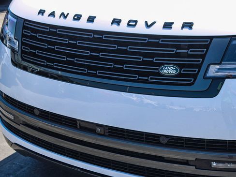 Used 2023 Land Rover Range Rover SE AWD/4WD image 6