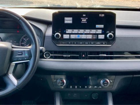 Used 2024 Mitsubishi Outlander SE image 43