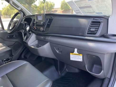 New 2025 Ford Transit 250 Low Roof RWD image 32