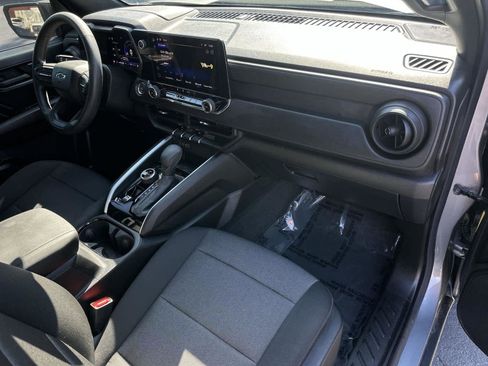 Used 2024 Chevrolet Colorado Trail Boss w/ Technology Package image 12