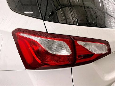 Used 2020 Chevrolet Equinox LT FWD image 28