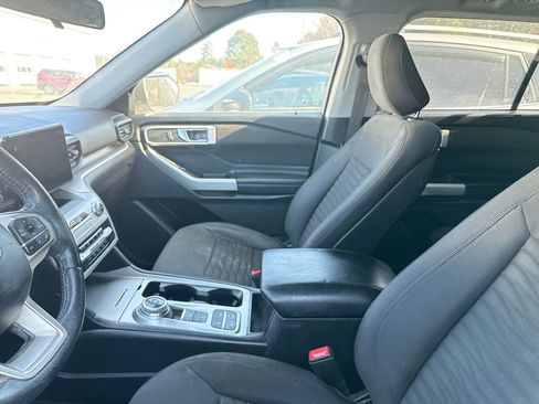 Used 2020 Ford Explorer XLT image 15