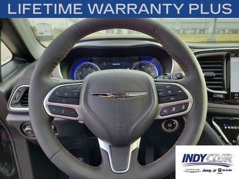 New 2026 Chrysler Pacifica Pinnacle w/ Trailer Tow Group AWD/4WD image 26