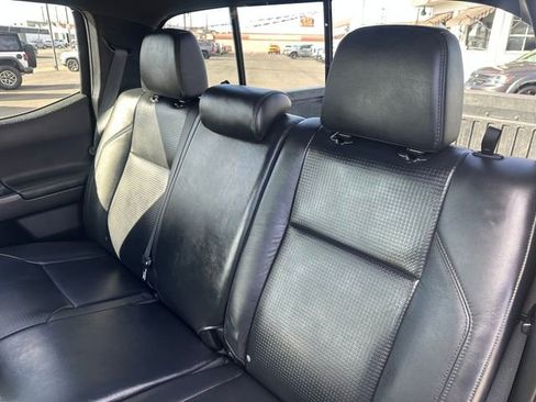 Used 2023 Toyota Tacoma TRD Off-Road w/ TRD Premium Off Road Package image 17