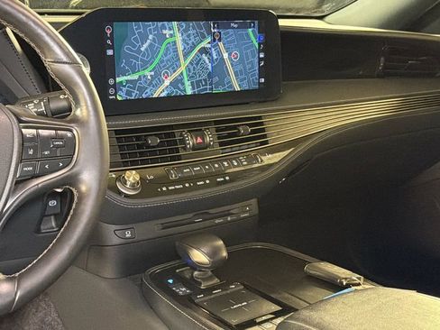 Certified 2021 Lexus LS 500 AWD w/ Accessory Package (Z1) image 17