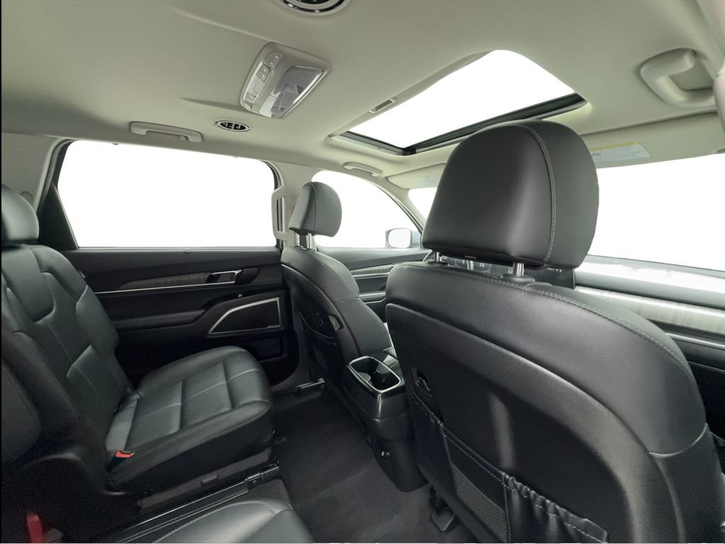 Used 2024 Kia Telluride EX w/ EX Captain's Chair Package AWD/4WD image 29