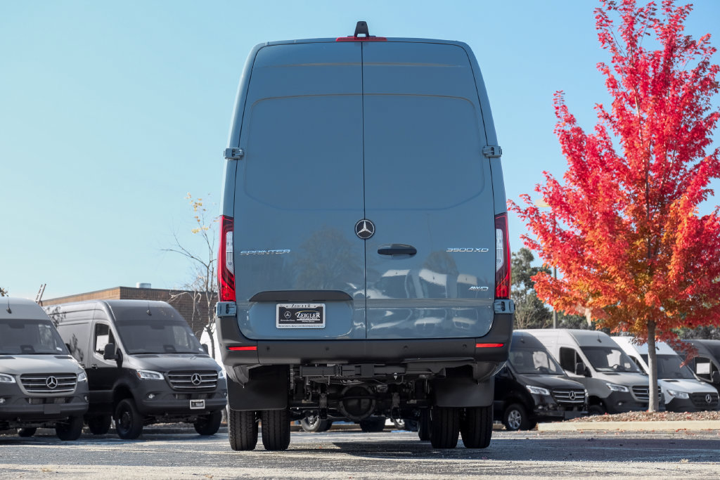 New 2027 Mercedes-Benz Sprinter 3500 image 8