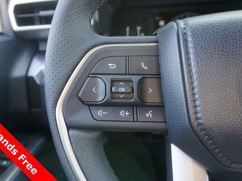 New 2026 Toyota 4Runner SR5 AWD/4WD image 4