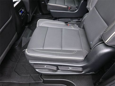 Used 2023 Chevrolet Tahoe Premier image 23