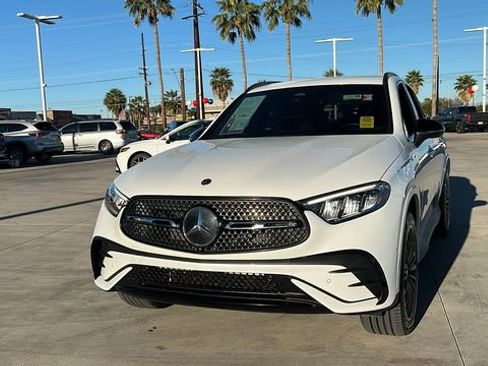 Used 2024 Mercedes-Benz GLC 300 GLC 300 image 2