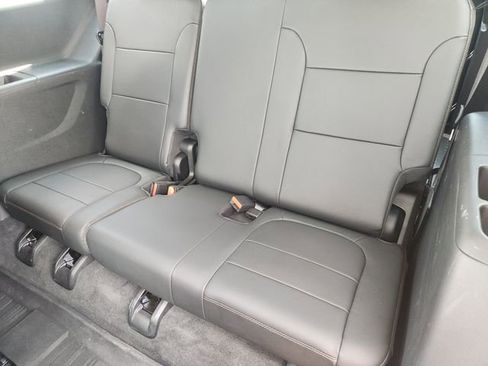 Used 2020 Chevrolet Traverse Premier w/ LPO, Floor Liner Package FWD image 22