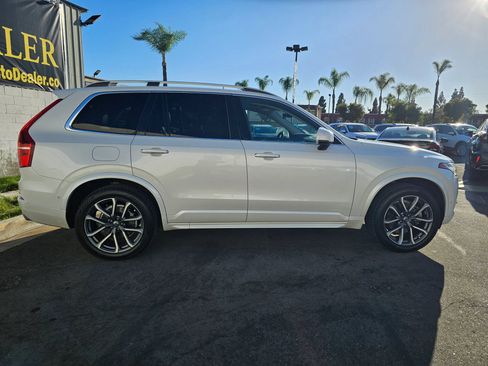 Used 2017 Volvo XC90 T6 Momentum w/ Vision Package AWD/4WD image 4