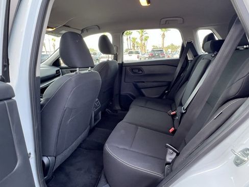 Certified 2025 Nissan Rogue S image 28