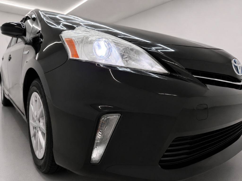 Used 2012 Toyota Prius V Three FWD image 32