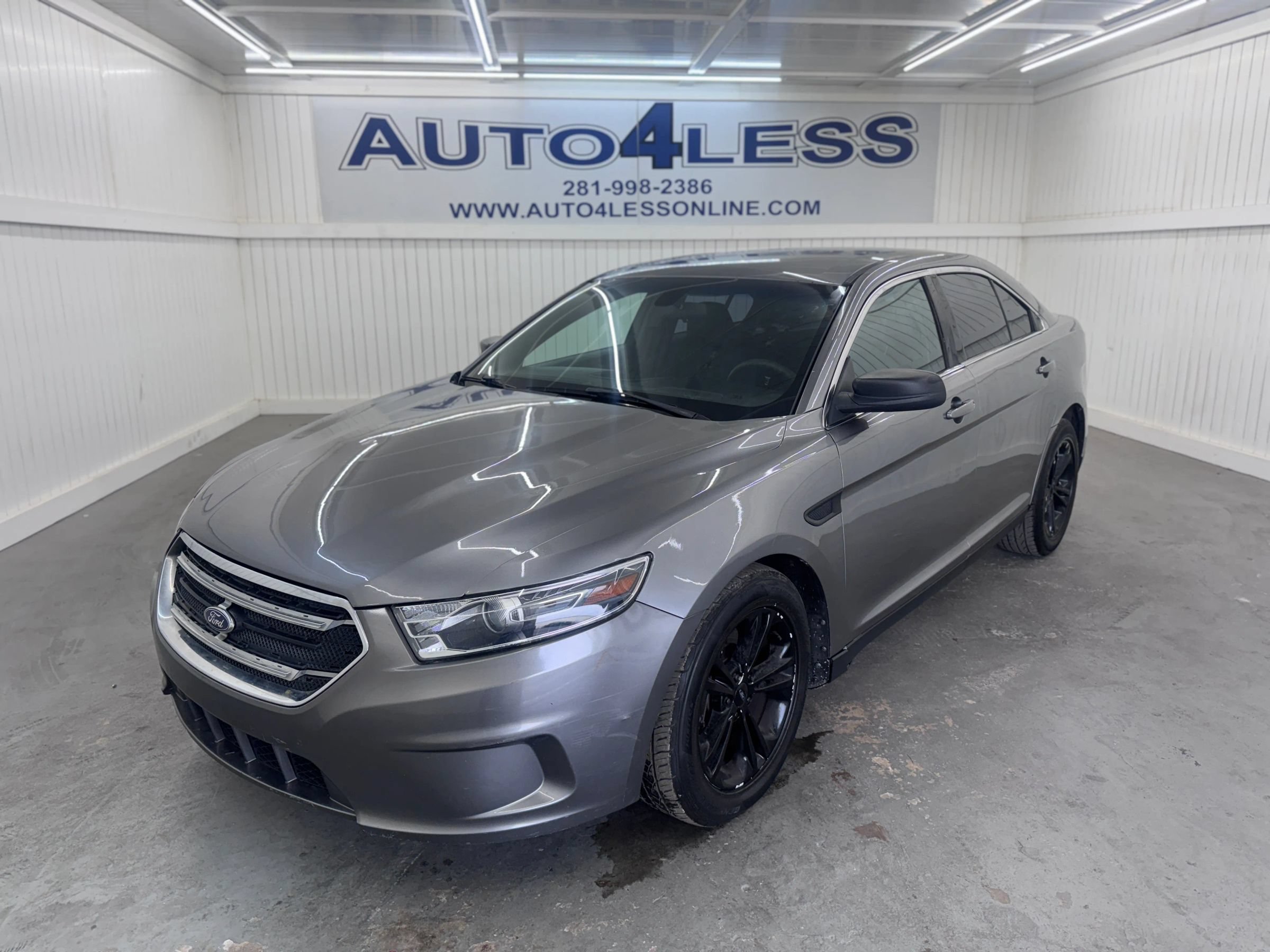 Used 2018 Ford Taurus Police Interceptor FWD image 1
