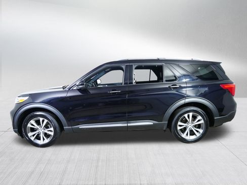 Used 2020 Ford Explorer Platinum w/ Premium Technology Package image 4