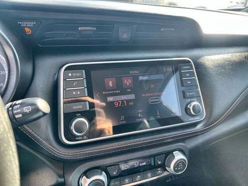 Used 2018 Nissan Kicks SR w/ Premium Package image 13