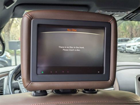 Used 2020 Nissan Armada Platinum w/ Platinum Reserve Package image 17