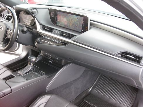 Used 2020 Lexus ES 350 F Sport w/ Accessory Package FWD image 37