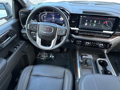Used 2025 GMC Sierra 1500 Elevation w/ Elevation Premium Package image 18