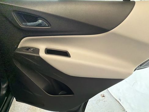 Used 2022 Chevrolet Equinox LT FWD image 31