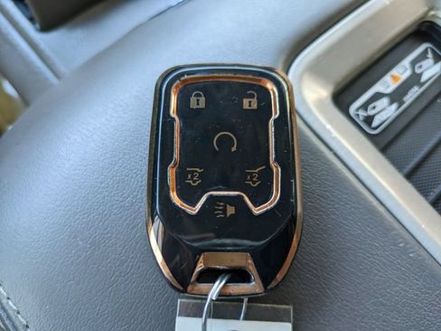 Used 2017 GMC Yukon Denali w/ Open Road Package RWD image 37