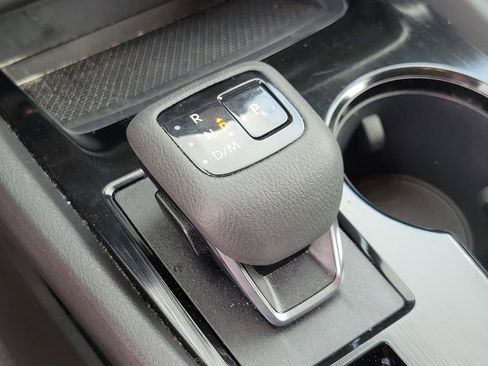 Used 2025 Nissan Rogue SV image 27