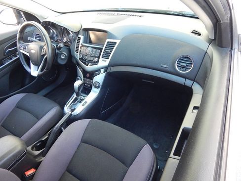 Used 2014 Chevrolet Cruze LT w/ All-Star Edition image 21