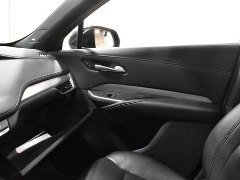 Used 2021 Cadillac XT4 Premium Luxury w/ Cold Weather Package FWD image 21