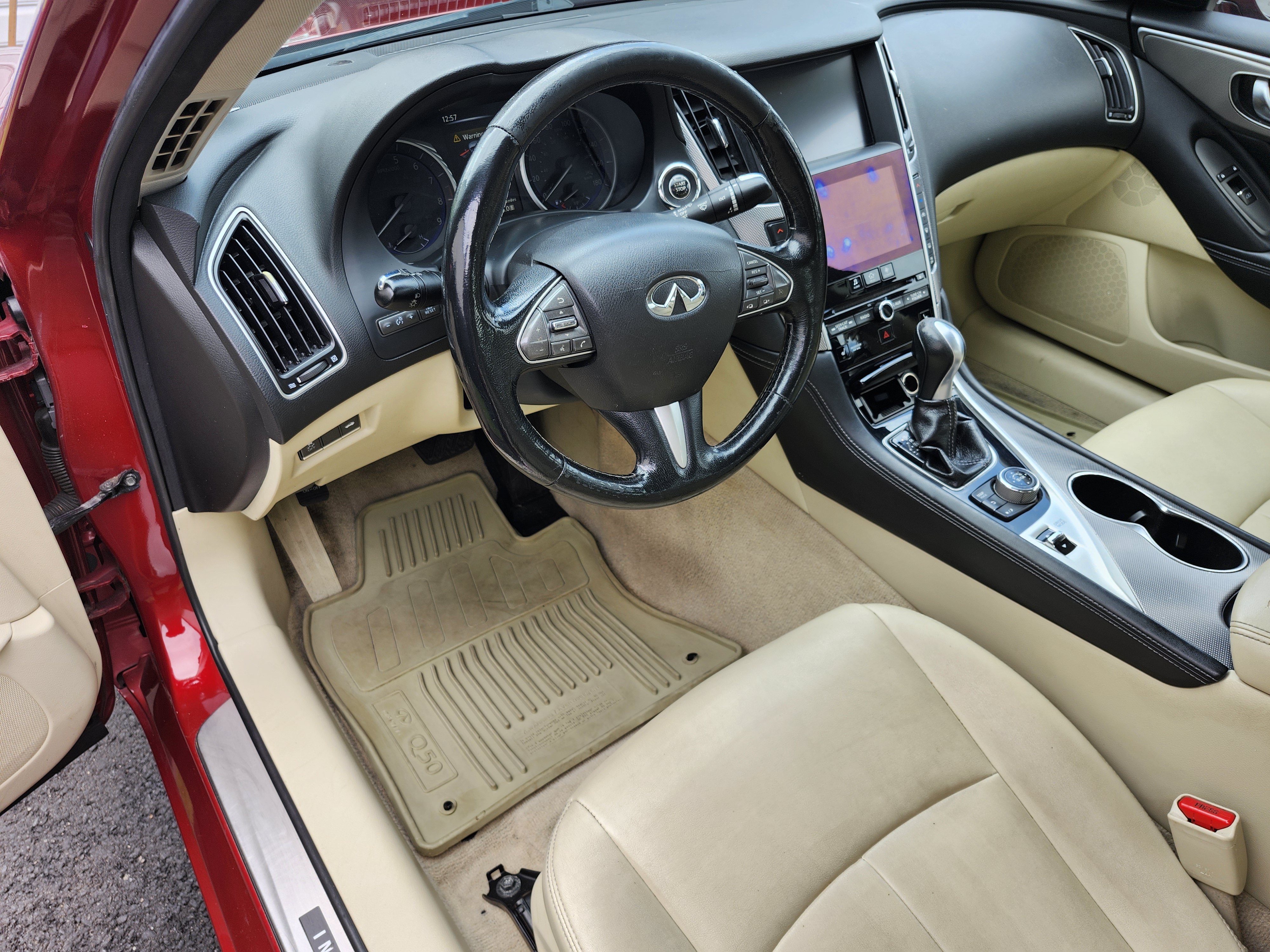 Used 2015 INFINITI Q50 Premium w/ Navigation Package AWD/4WD image 4