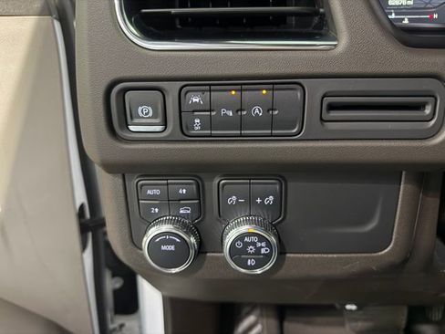 Certified 2024 GMC Yukon XL SLT image 27