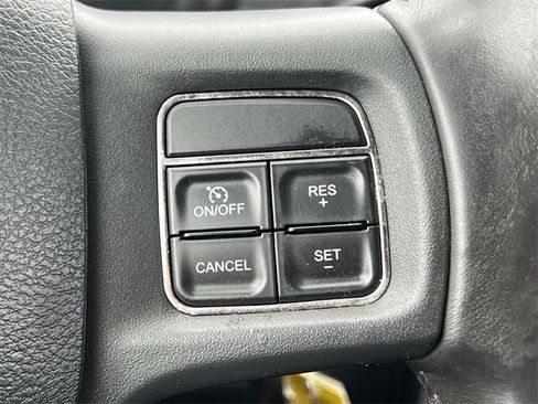 Used 2012 RAM 1500 Big Horn w/ Luxury Group image 22