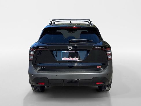 New 2026 Nissan Kicks SR FWD image 4
