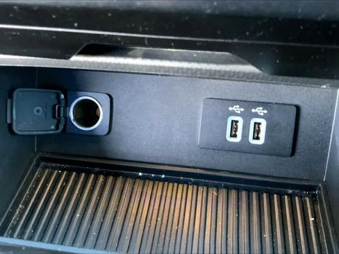 Used 2016 Ford F150 XLT w/ Equipment Group 302A Luxury image 32