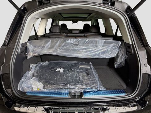 Used 2026 Mercedes-Benz GLS 450 4MATIC image 28