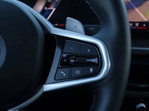 Used 2025 BMW M440i w/ Premium Package image 33