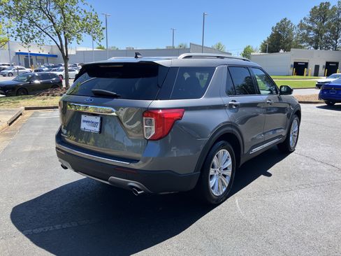 Used 2023 Ford Explorer Limited w/ Limited Technology Package RWD image 10