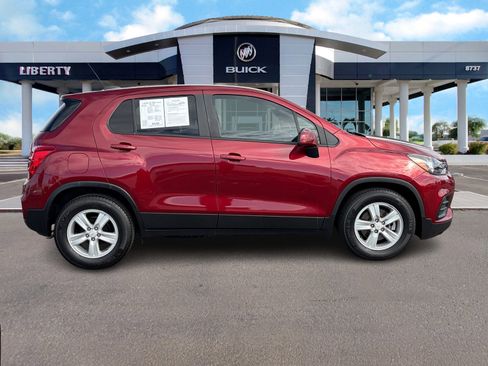 Used 2021 Chevrolet Trax LS w/ Tint and Cruise Package image 2