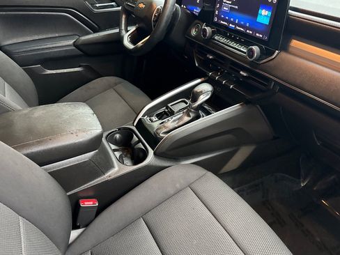 Used 2024 Chevrolet Colorado LT w/ LT Convenience Package image 13