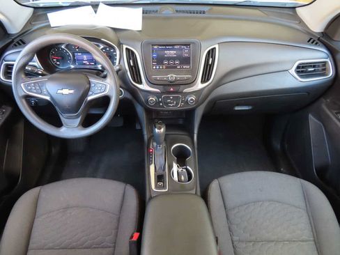 Used 2021 Chevrolet Equinox LT AWD/4WD image 2