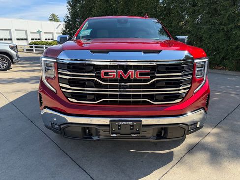 Used 2025 GMC Sierra 1500 SLT w/ SLT Premium Plus Package image 6