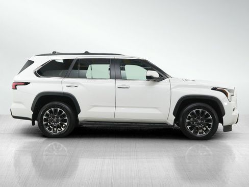 Used 2025 Toyota Sequoia SR5 w/ SR5 Premium Package AWD/4WD image 6