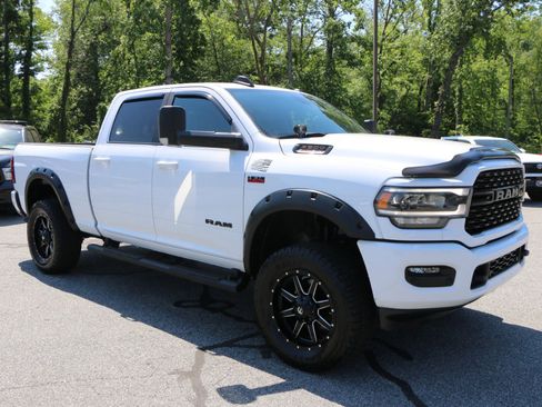 Used 2022 RAM 2500 Big Horn w/ Level C Equiment Group AWD/4WD image 10