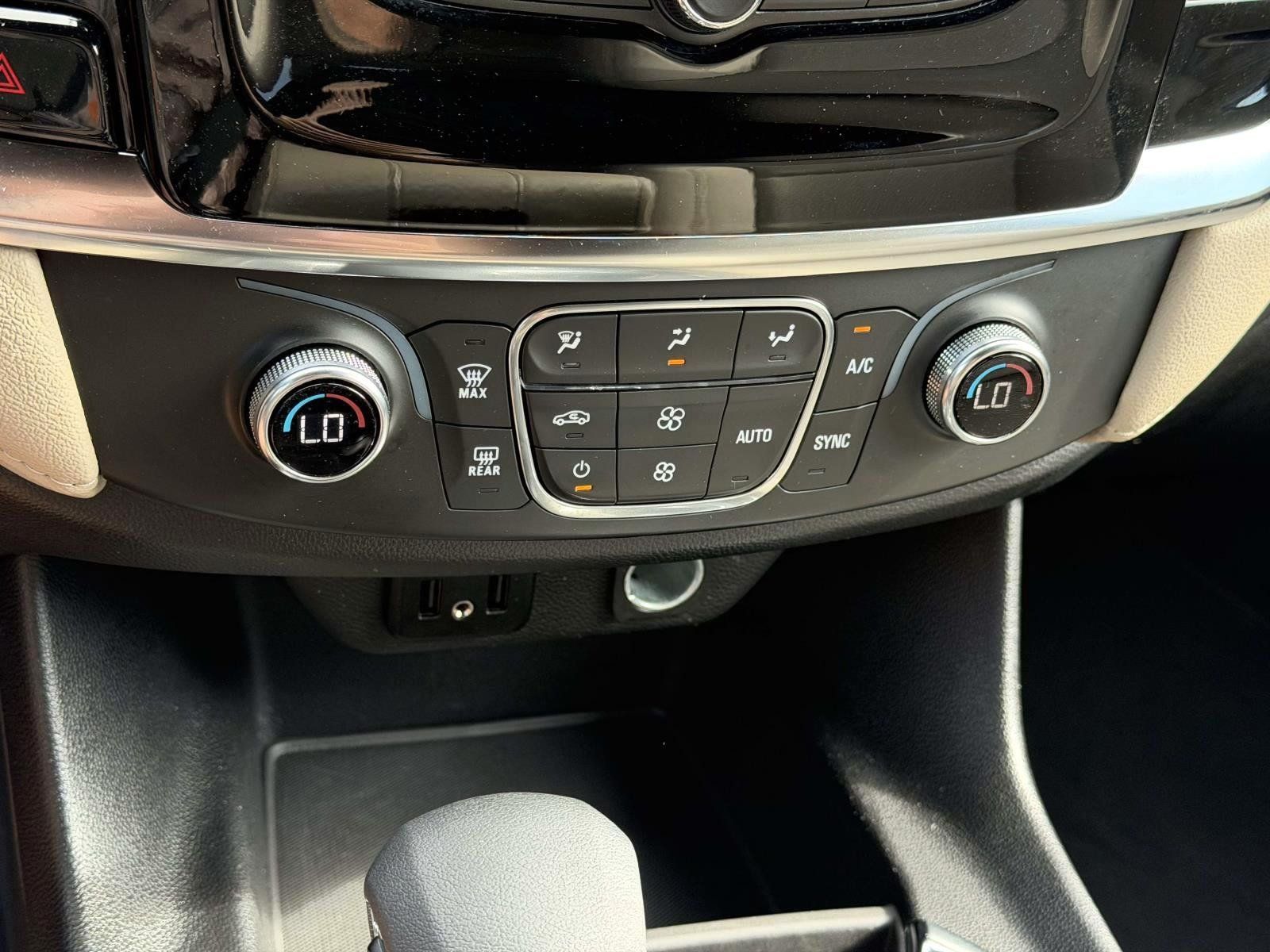 Used 2024 Chevrolet Traverse LS w/ Safety Package AWD/4WD image 19