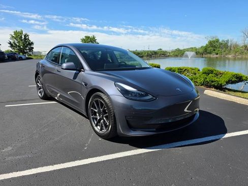 Used 2022 Tesla Model 3 Long Range AWD/4WD image 62